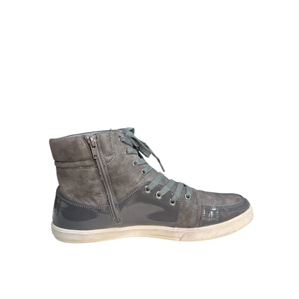 Aldo step out